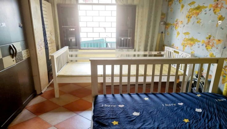 Cho thuê nhà nguyên căn ngõ 192 Lê Trọng Tấn, 50m2x3 tầng.4 ngủ. 12 triệu - cho ở nhóm, hộ GĐ, VP